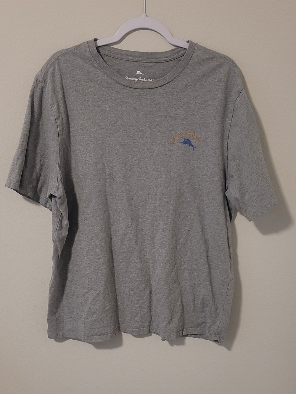 Tommy Bahama Gray Short-Sleeve Crewneck Tee with Small Dolphin Graphic